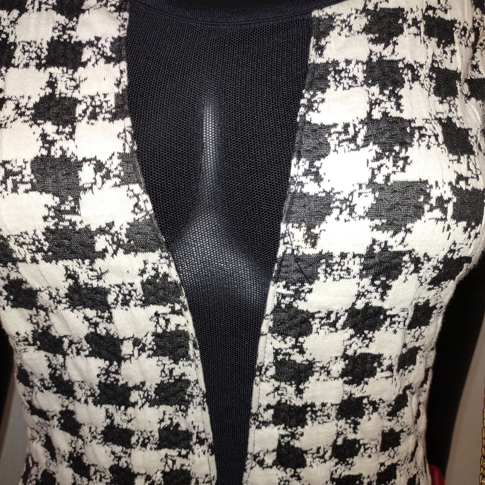 HOUNDSTOOTH DRESS - Picture 4 of 6
